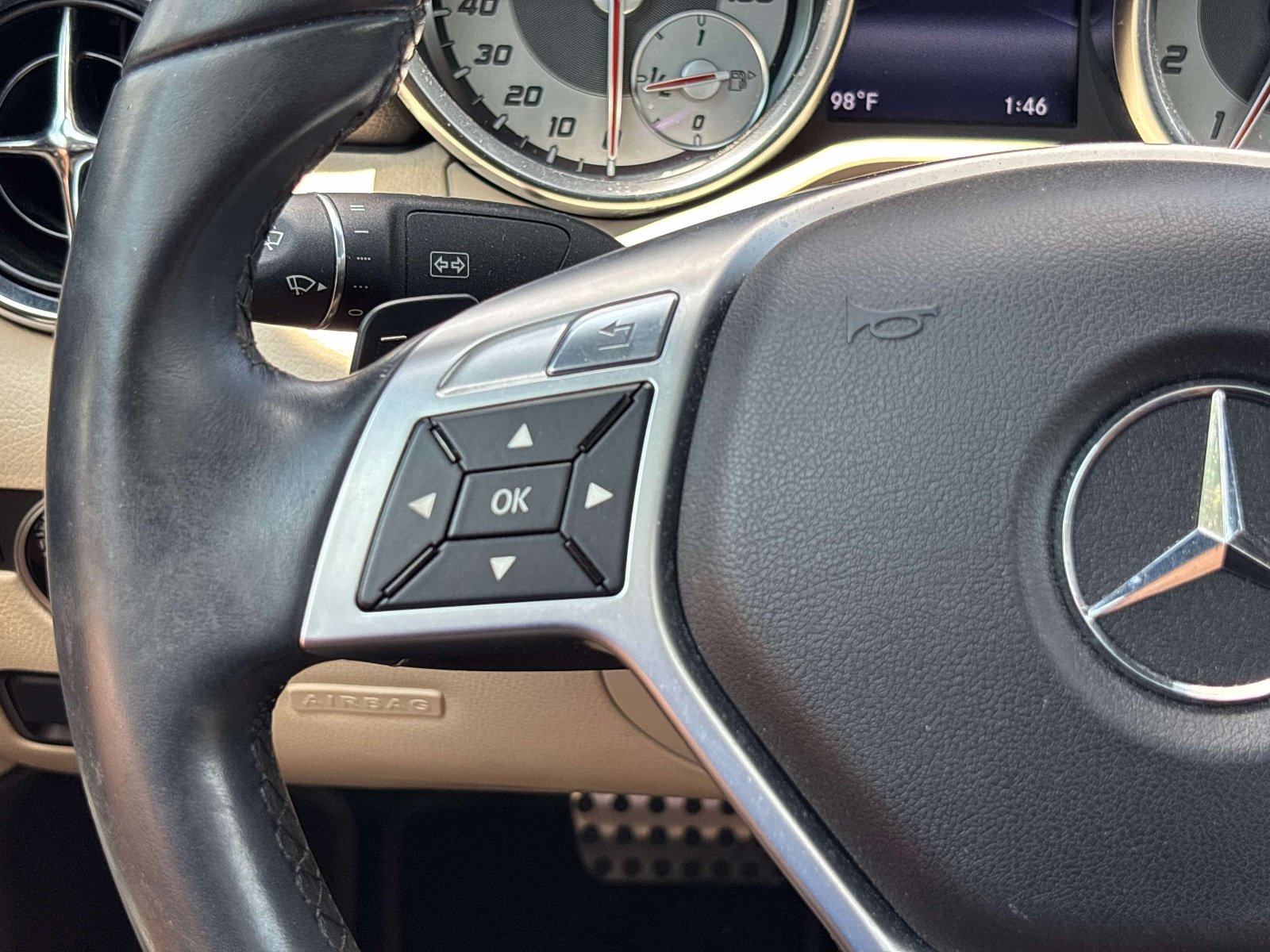 Used 2014 Mercedes-Benz SLK 250 image 18