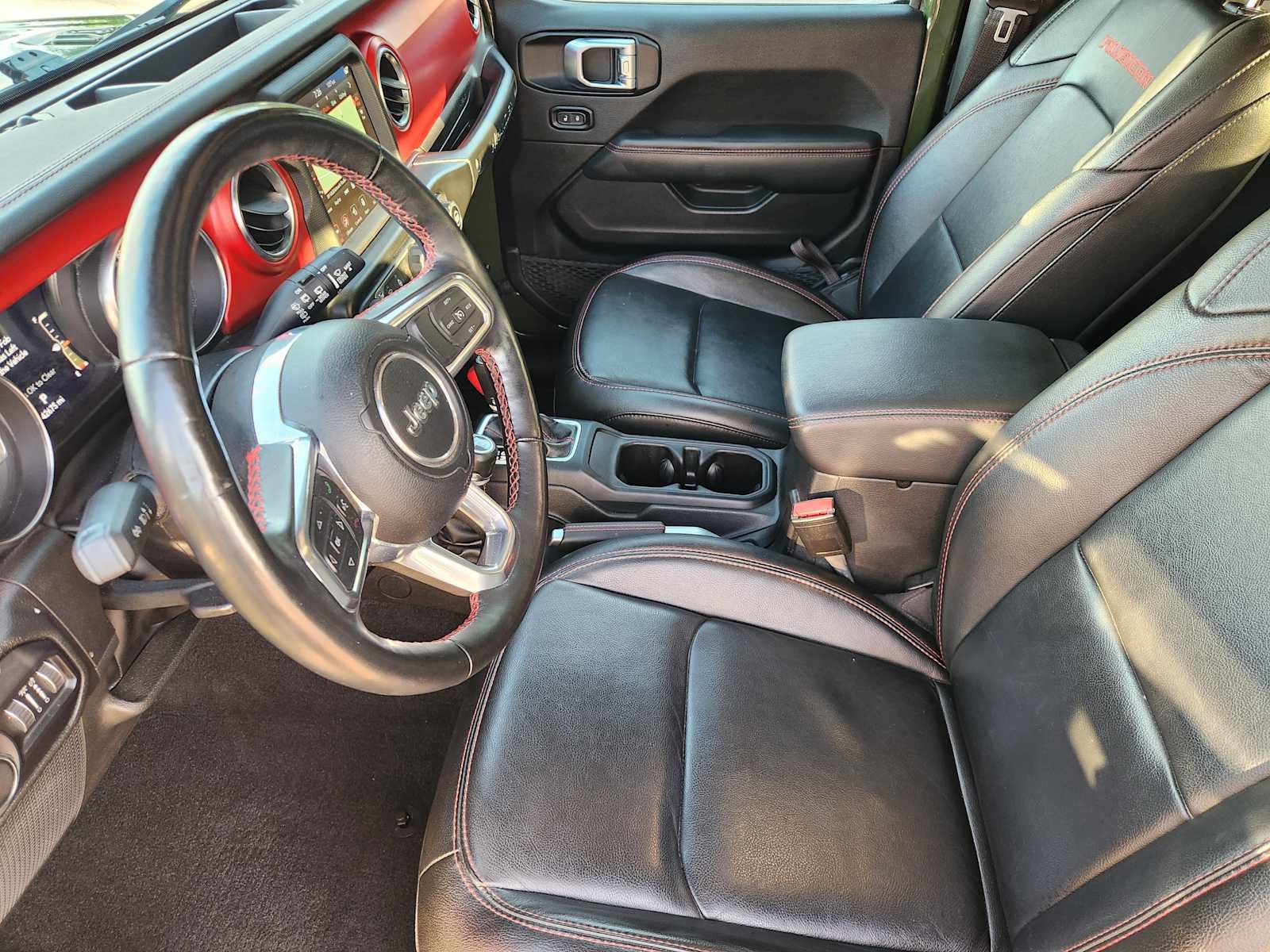 Used 2022 Jeep Wrangler Rubicon AWD/4WD image 12