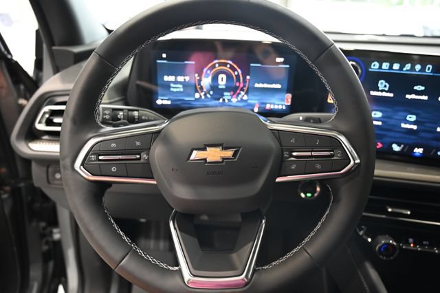 New 2027 Chevrolet Traverse LT w/ Driver Confidence Package FWD image 22