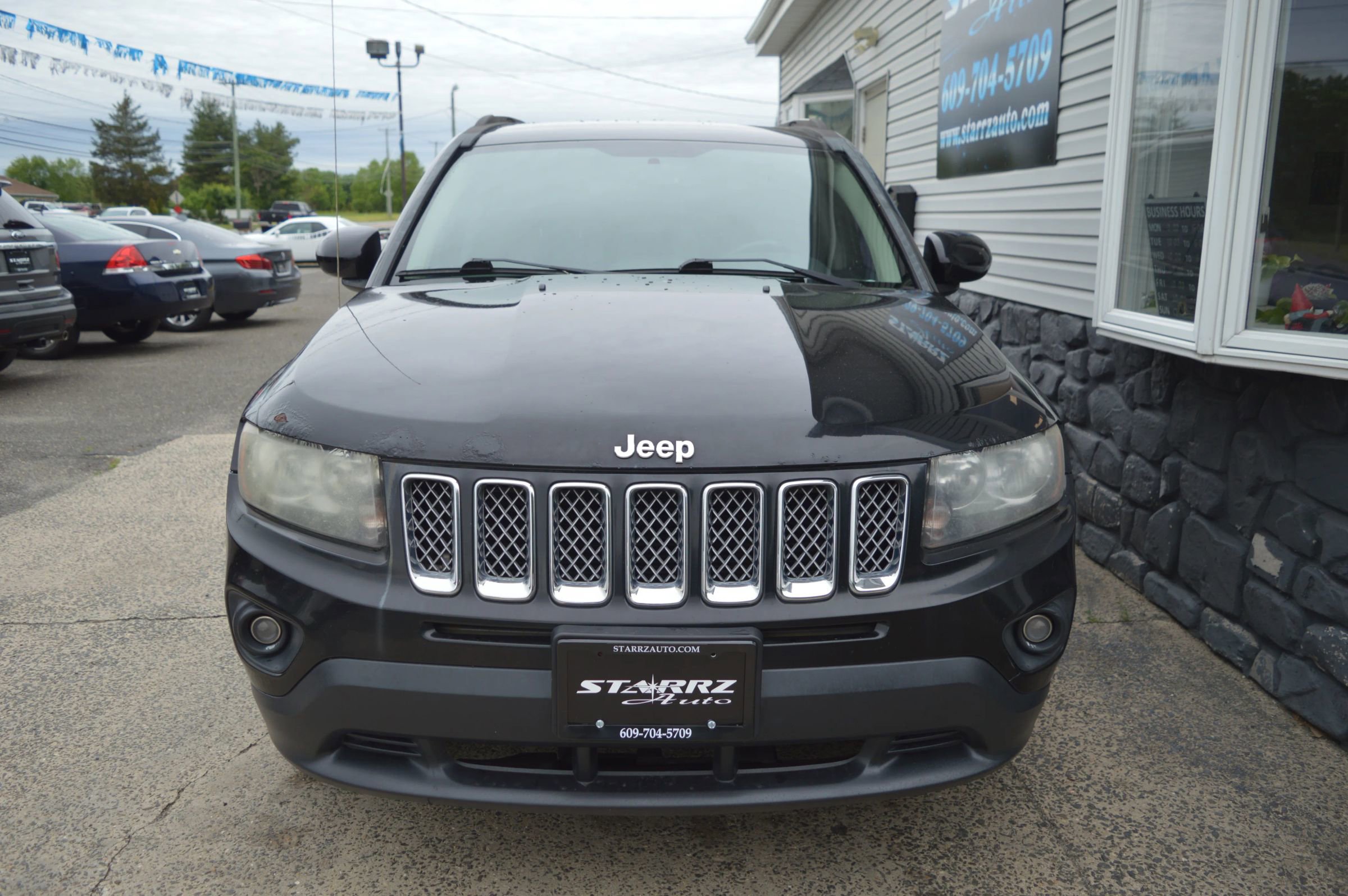 Used 2014 Jeep Compass Latitude FWD image 8
