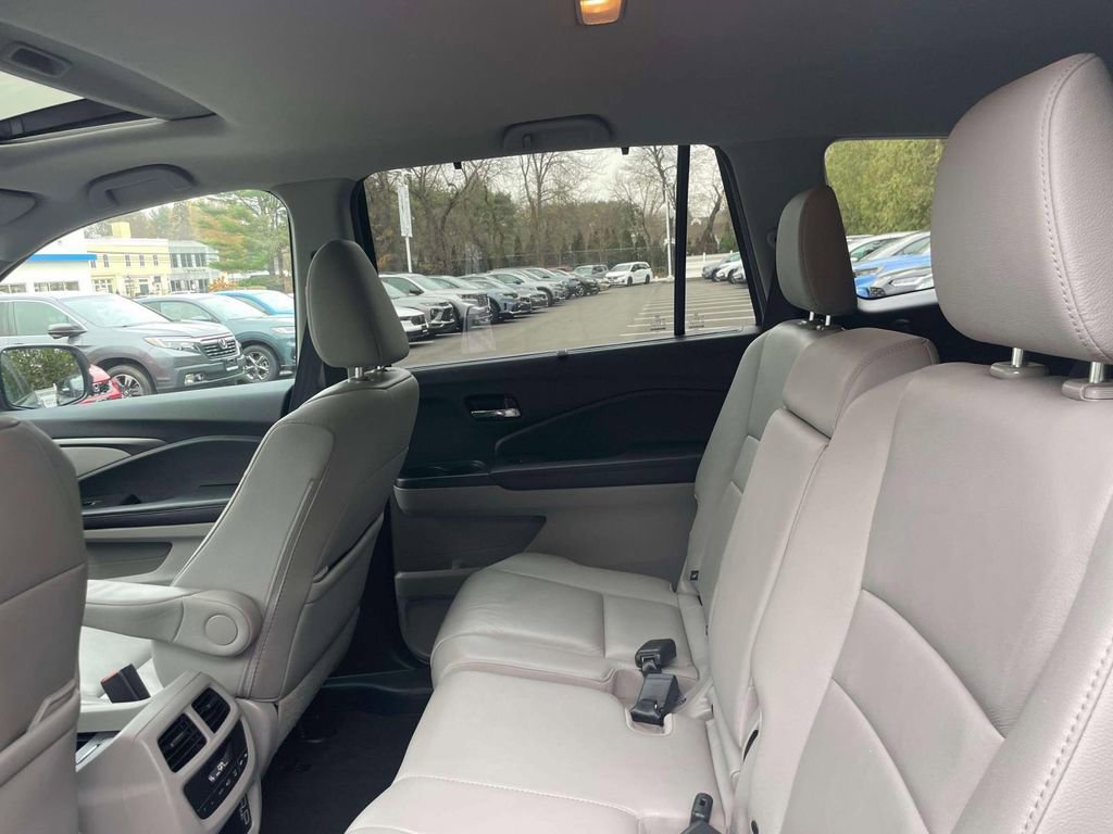 Certified 2022 Honda Pilot Special Edition image 11