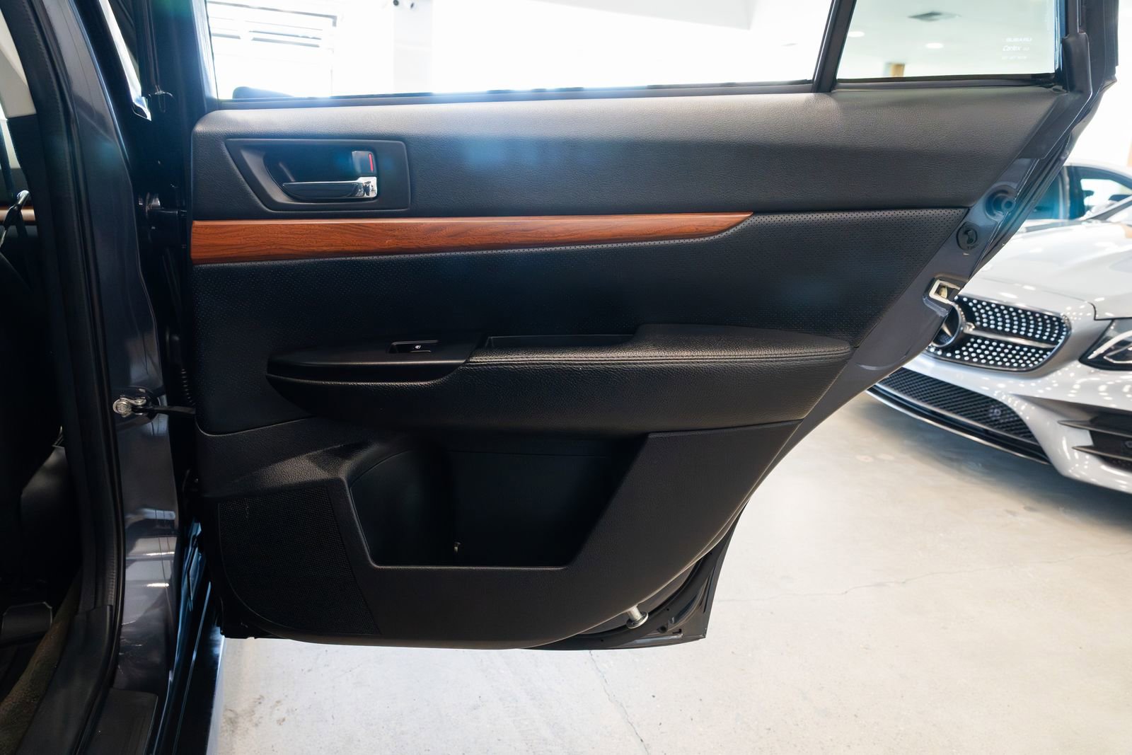 Used 2013 Subaru Outback 2.5i Limited AWD/4WD image 21