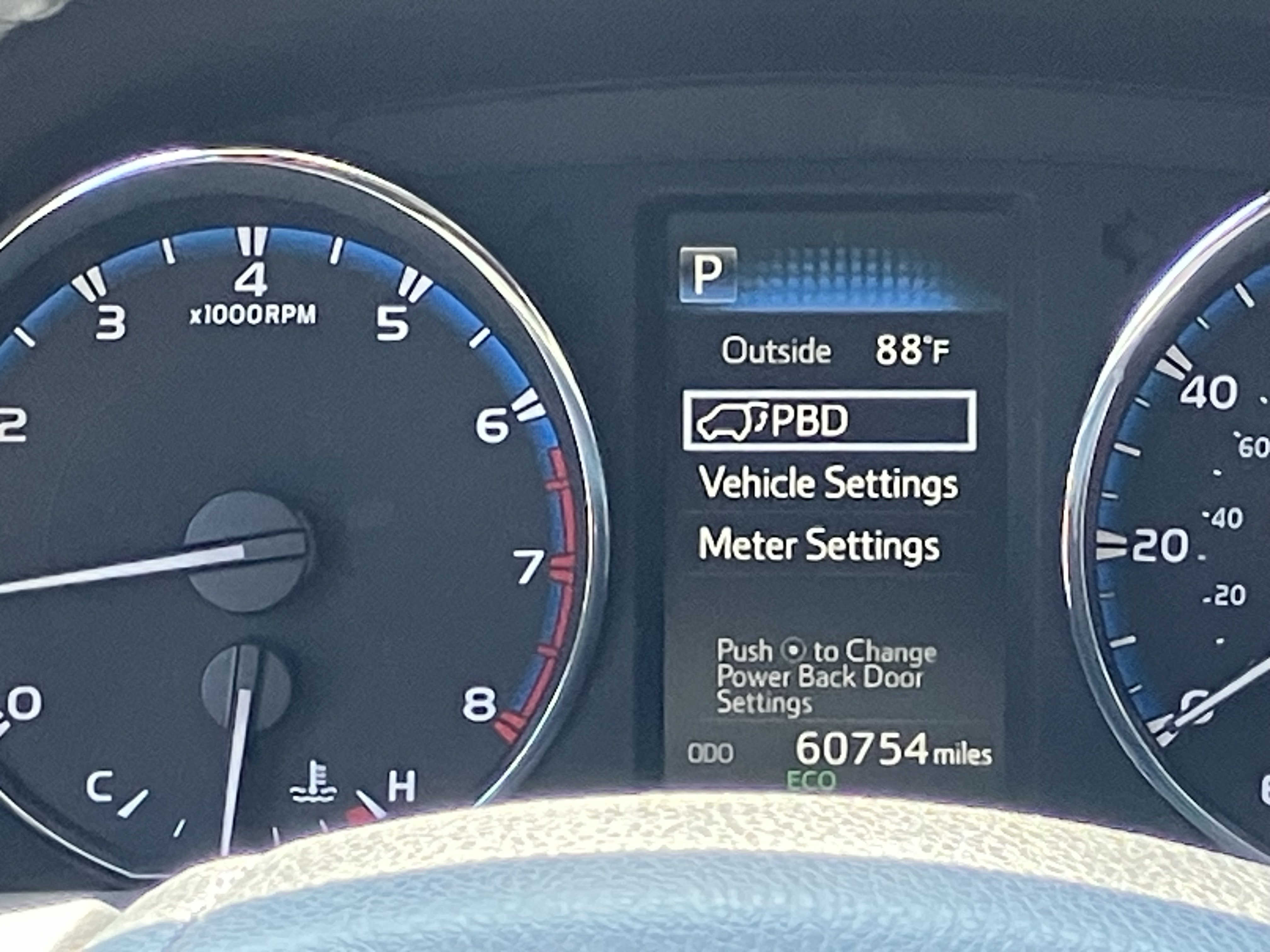 Used 2016 Toyota RAV4 XLE FWD image 24