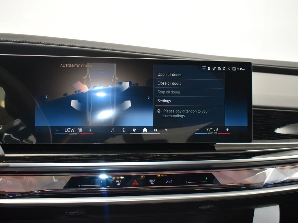 New 2026 BMW 740i w/ Executive Package image 26