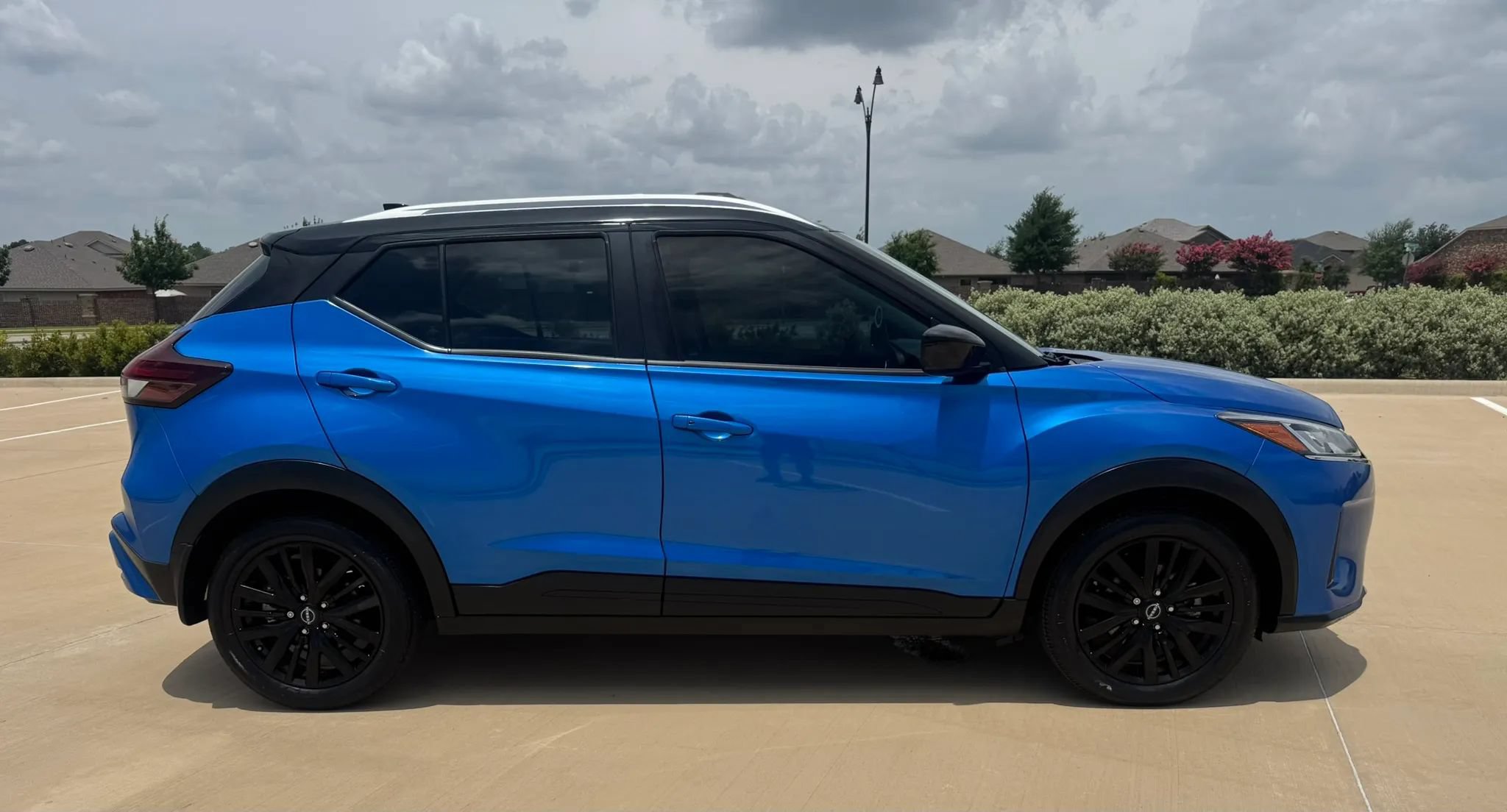 Used 2023 Nissan Kicks SV FWD image 10