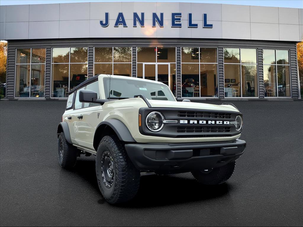 New 2025 Ford Bronco 4-Door w/ Sasquatch Package image 2