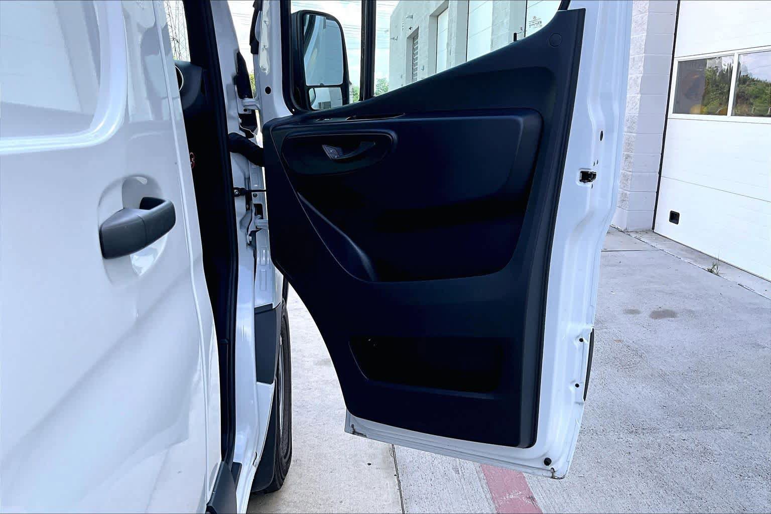 Used 2025 Mercedes-Benz Sprinter 2500 image 20