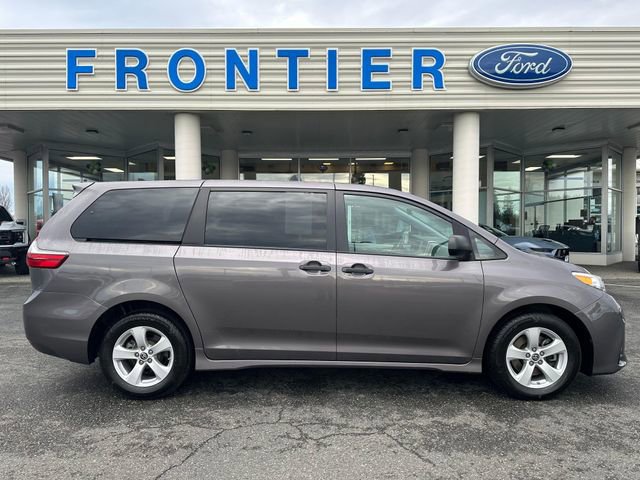 Used 2020 Toyota Sienna L image 1