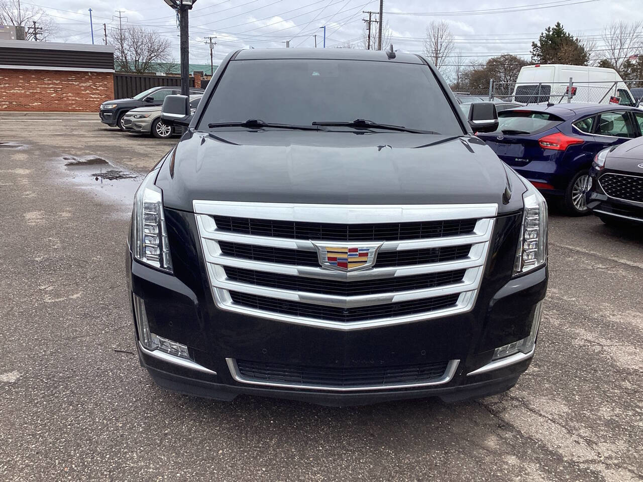 Used 2017 Cadillac Escalade ESV Luxury AWD/4WD image 3