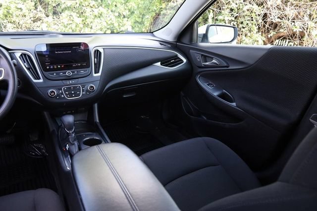 Used 2024 Chevrolet Malibu LT FWD image 24