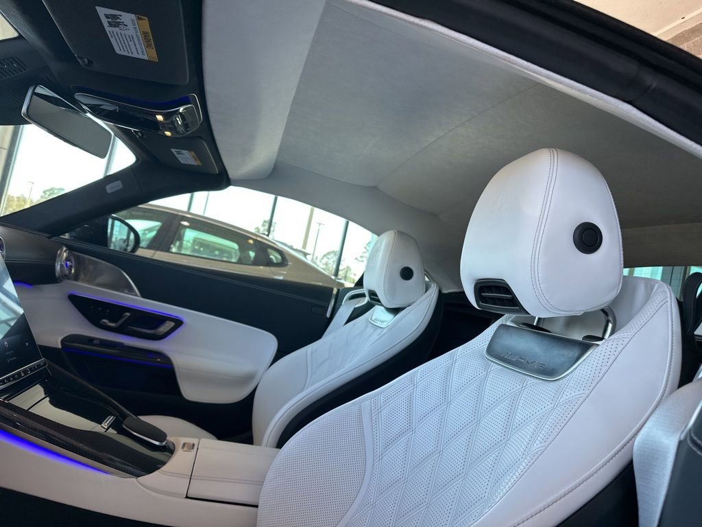 Used 2025 Mercedes-Benz SL 63 AMG 4MATIC image 52