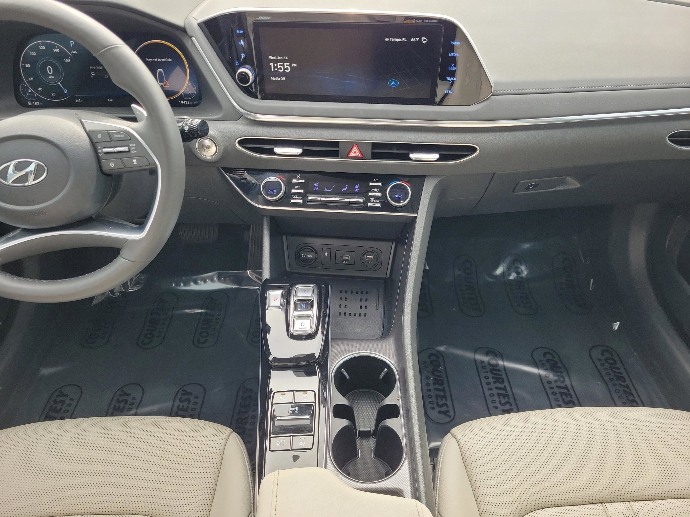 Used 2023 Hyundai Sonata Limited w/ Preferred Accessory Package image 16