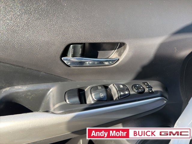 Used 2019 Nissan Kicks SR w/ SR Premium Package image 23