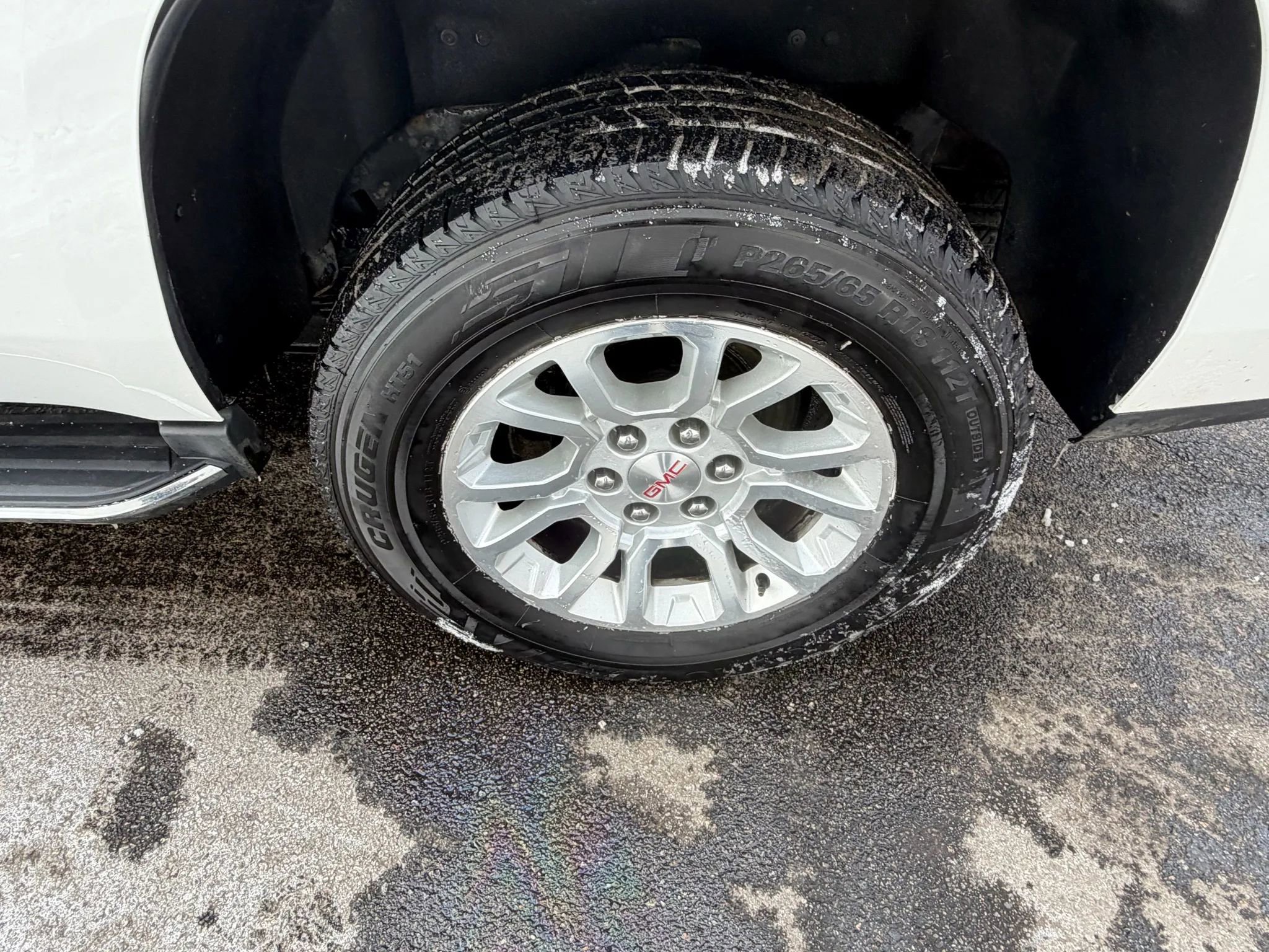 Used 2020 GMC Yukon SLT image 8