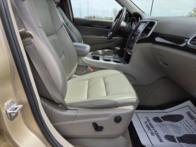 Used 2011 Jeep Grand Cherokee Laredo AWD/4WD image 35