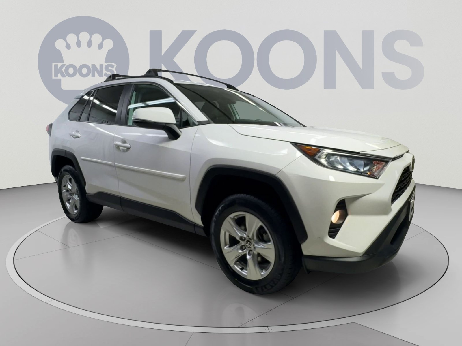 Used 2021 Toyota RAV4 XLE AWD/4WD image 2