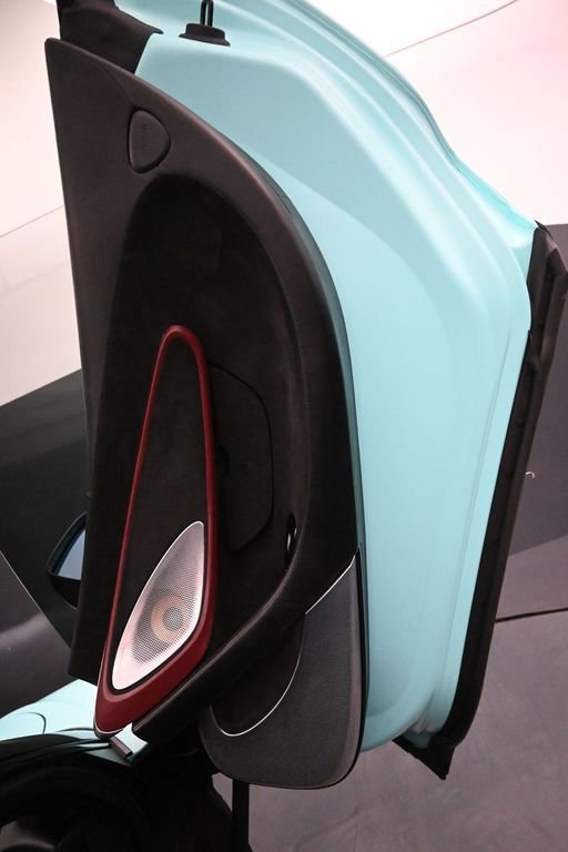 Used 2022 McLaren GT image 23