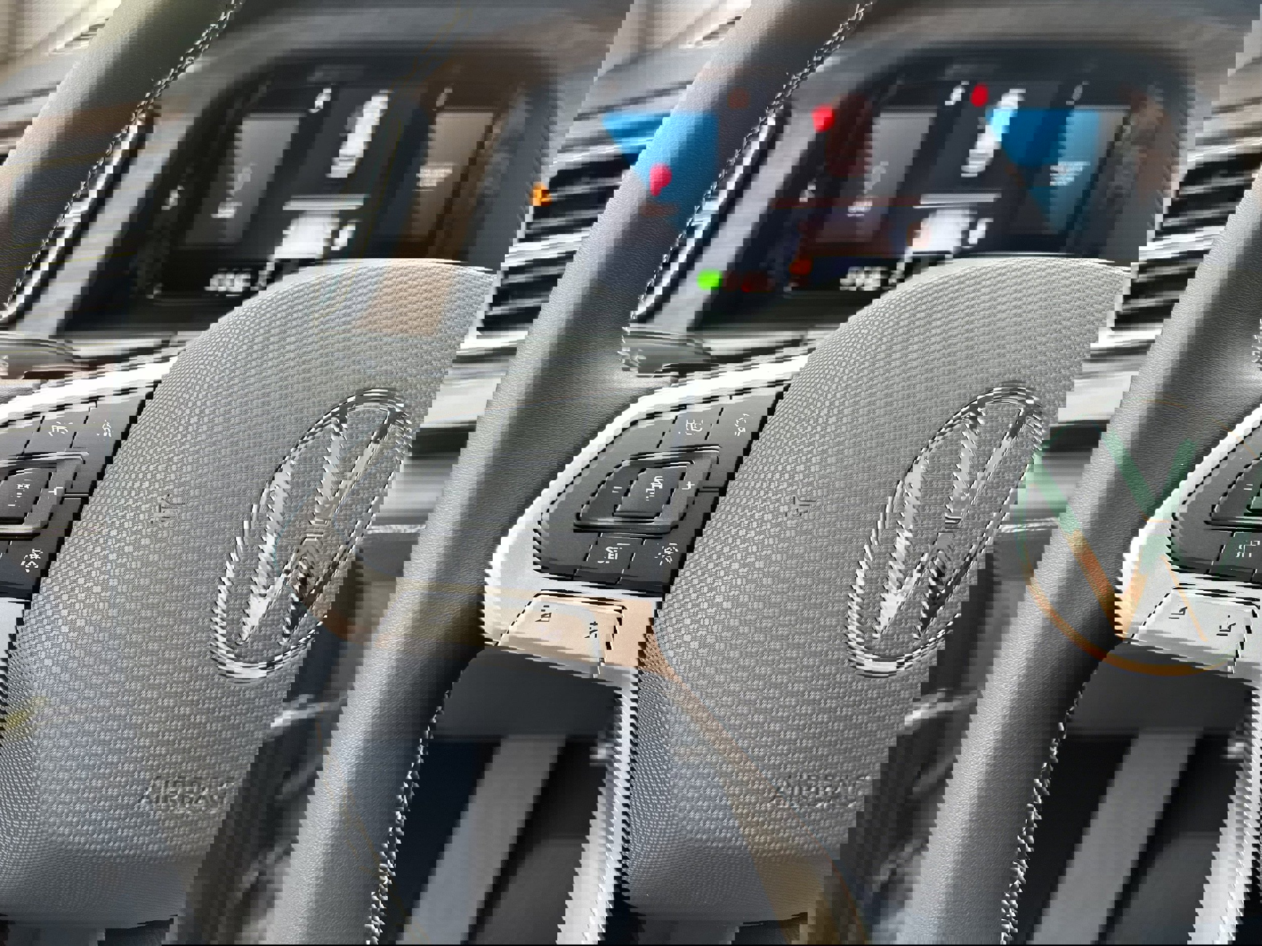 New 2025 Volkswagen Atlas SEL image 16