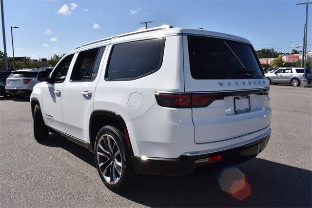 Used 2025 Jeep Wagoneer Series III w/ Premium Group I image 8