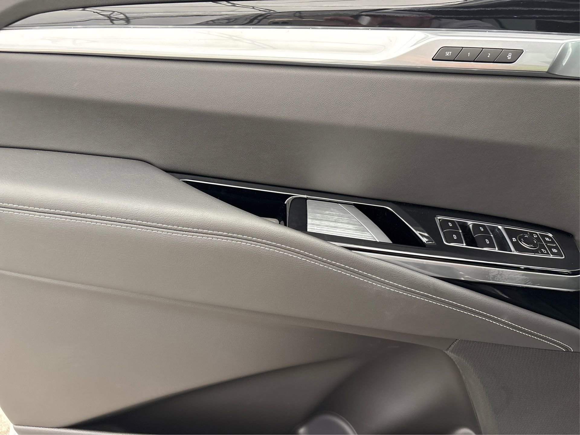 New 2025 Cadillac Escalade ESV Sport w/ Touring Package image 21