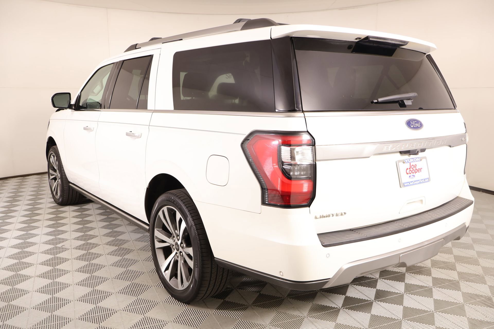 Used 2020 Ford Expedition Max Limited w/ Equipment Group 302A AWD/4WD image 26