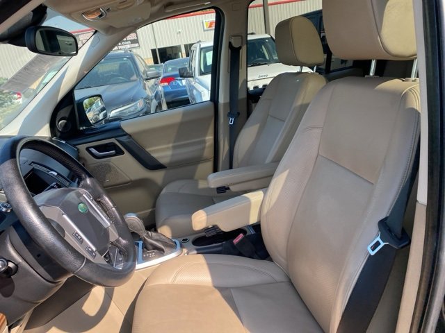 Used 2009 Land Rover LR2 HSE image 10
