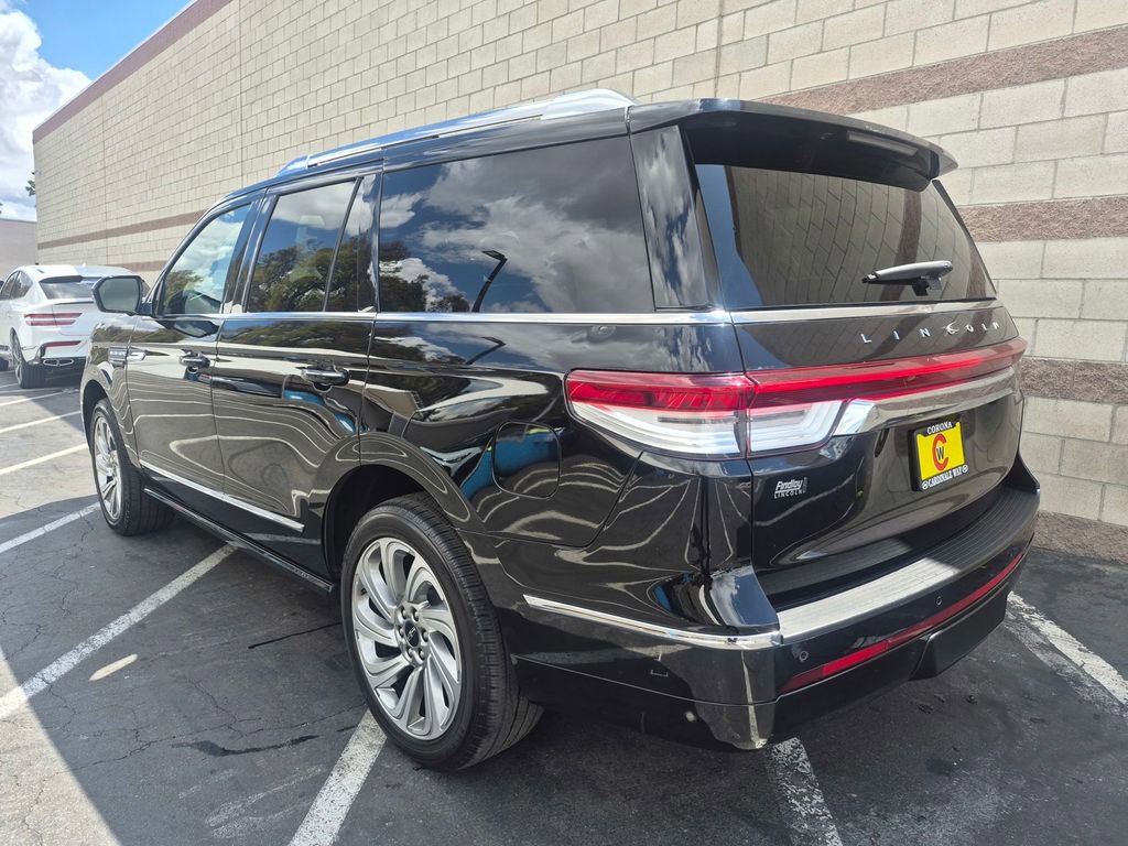 Used 2024 Lincoln Navigator Reserve image 10