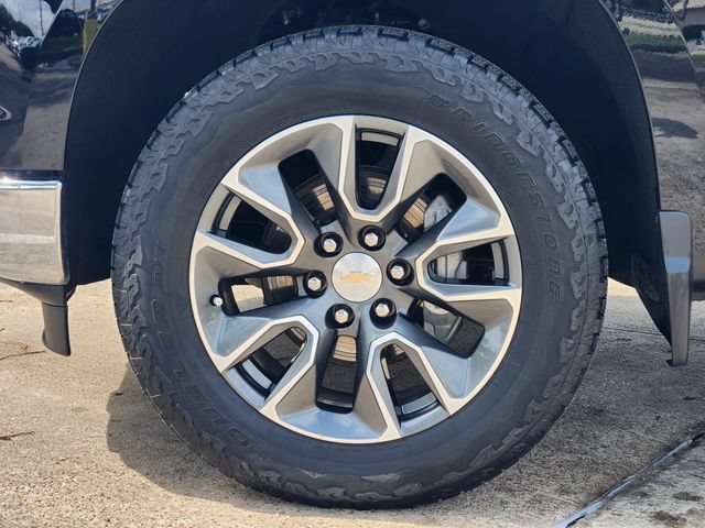 Used 2024 Chevrolet Silverado 1500 LT AWD/4WD image 10