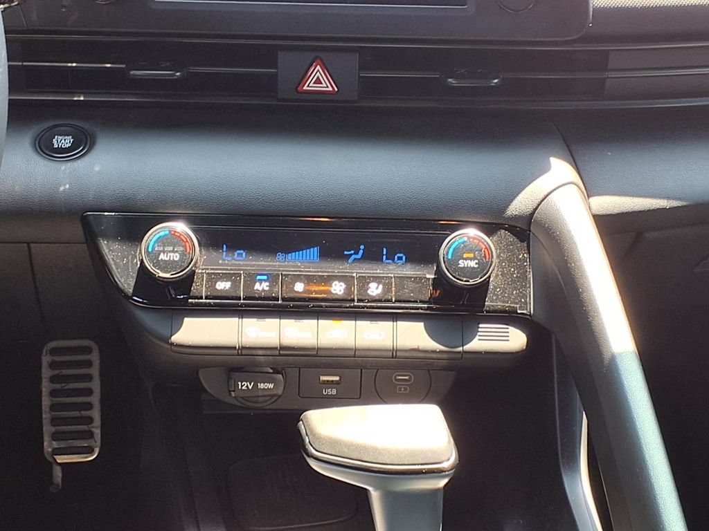 Used 2025 Hyundai Elantra Sport FWD image 15