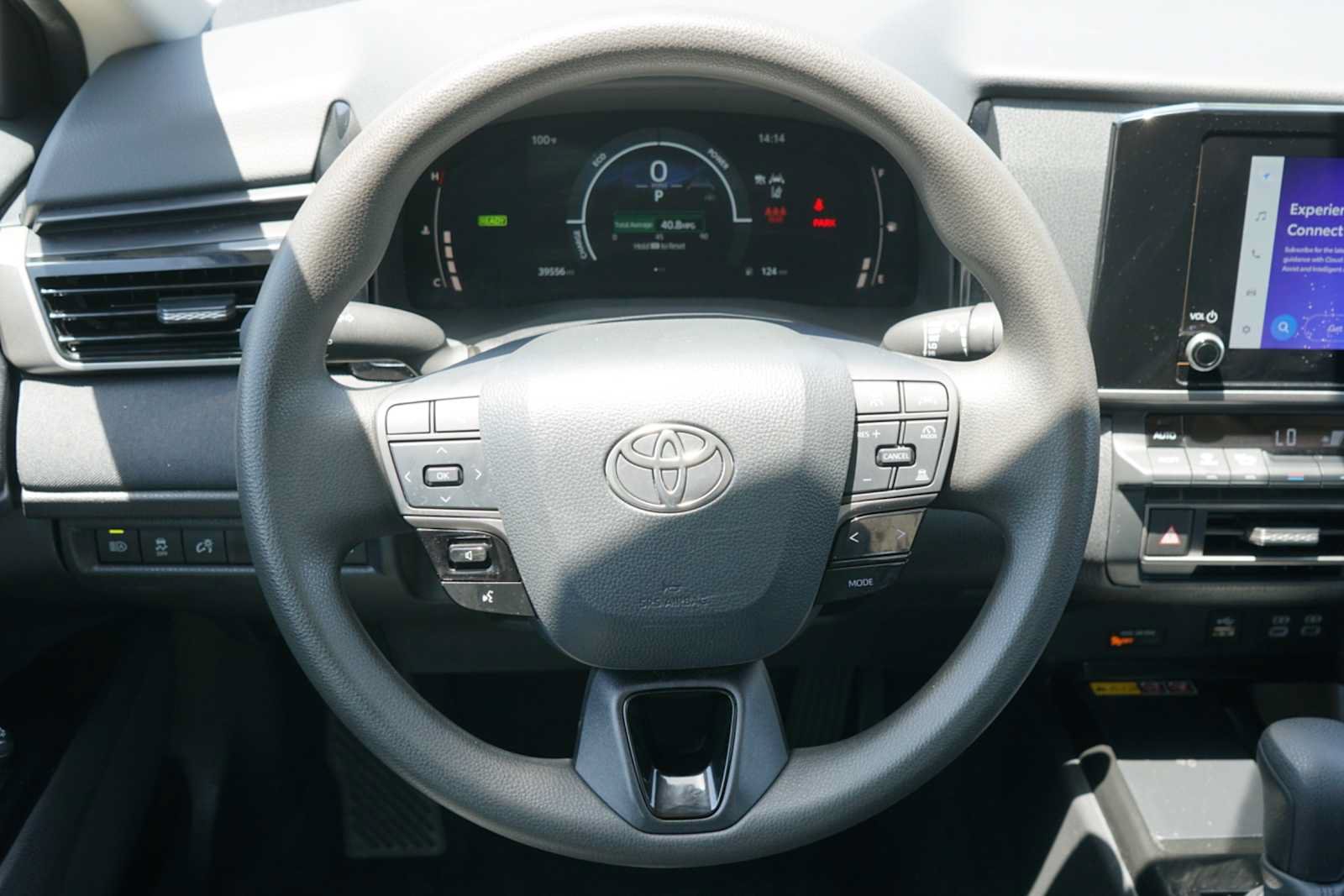 Used 2025 Toyota Camry LE FWD image 24