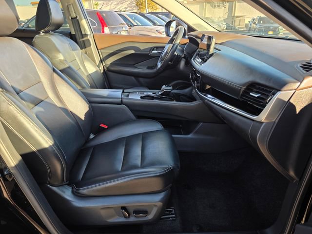 Used 2023 Nissan Rogue SL w/ SL Premium Package image 10