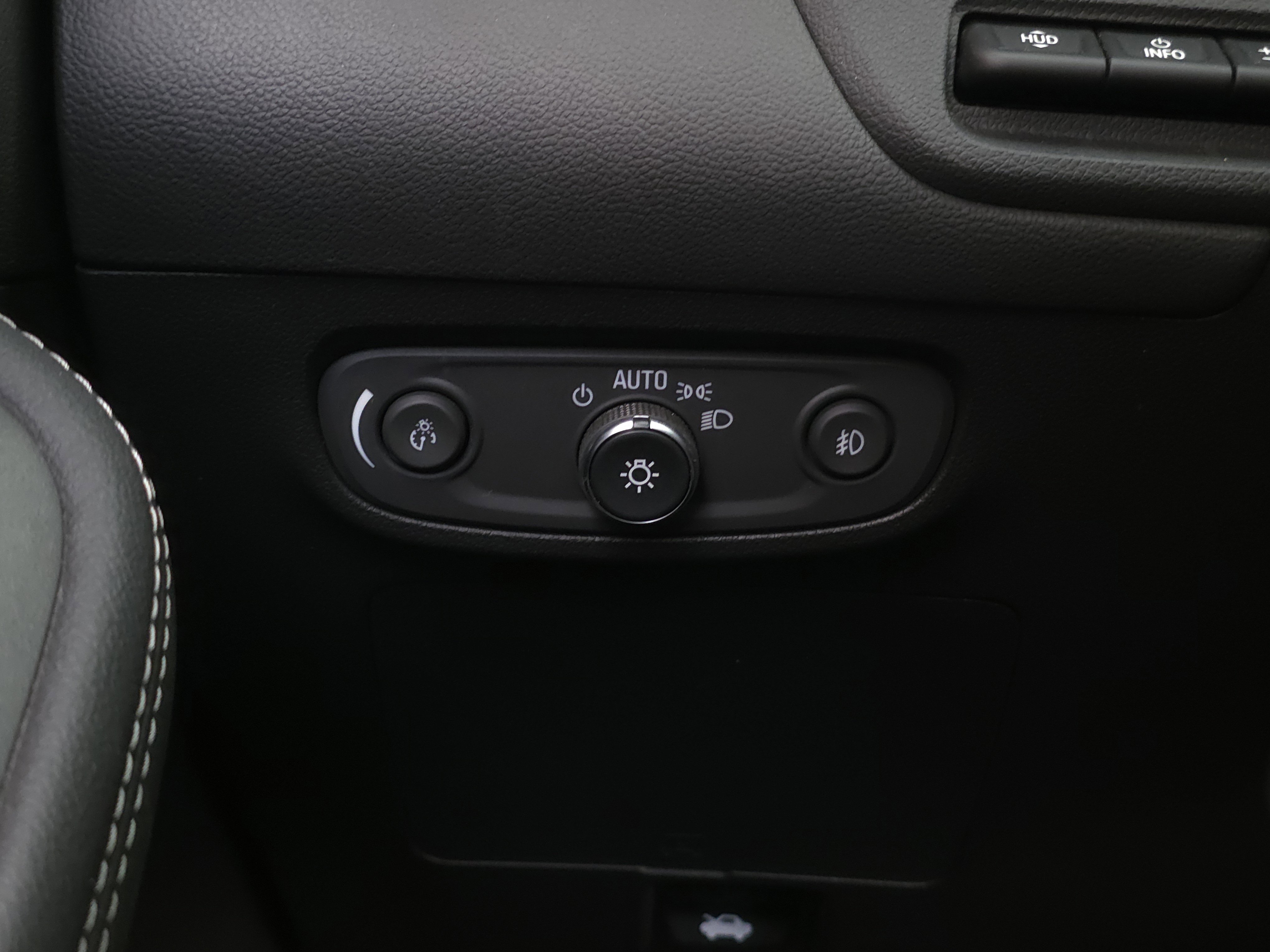 Used 2022 Buick Encore GX Essence w/ Advanced Technology Package image 23