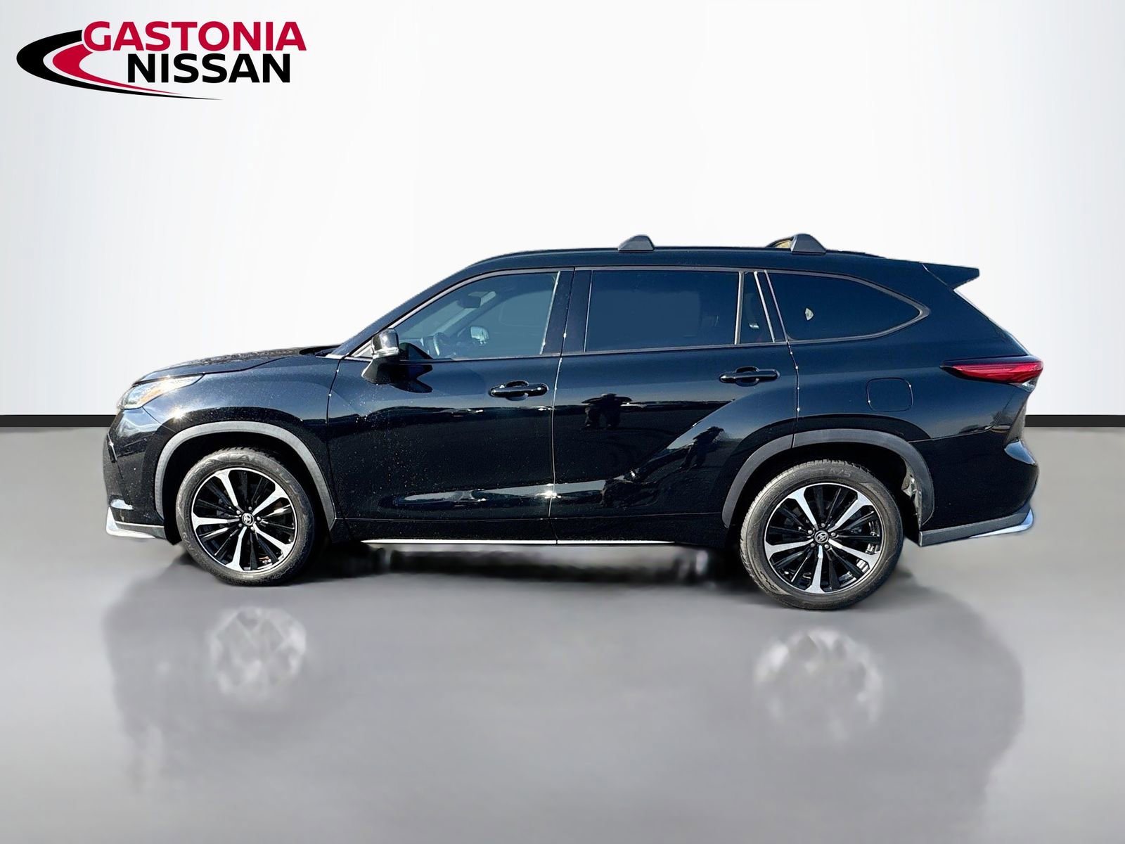 Used 2021 Toyota Highlander XSE image 5