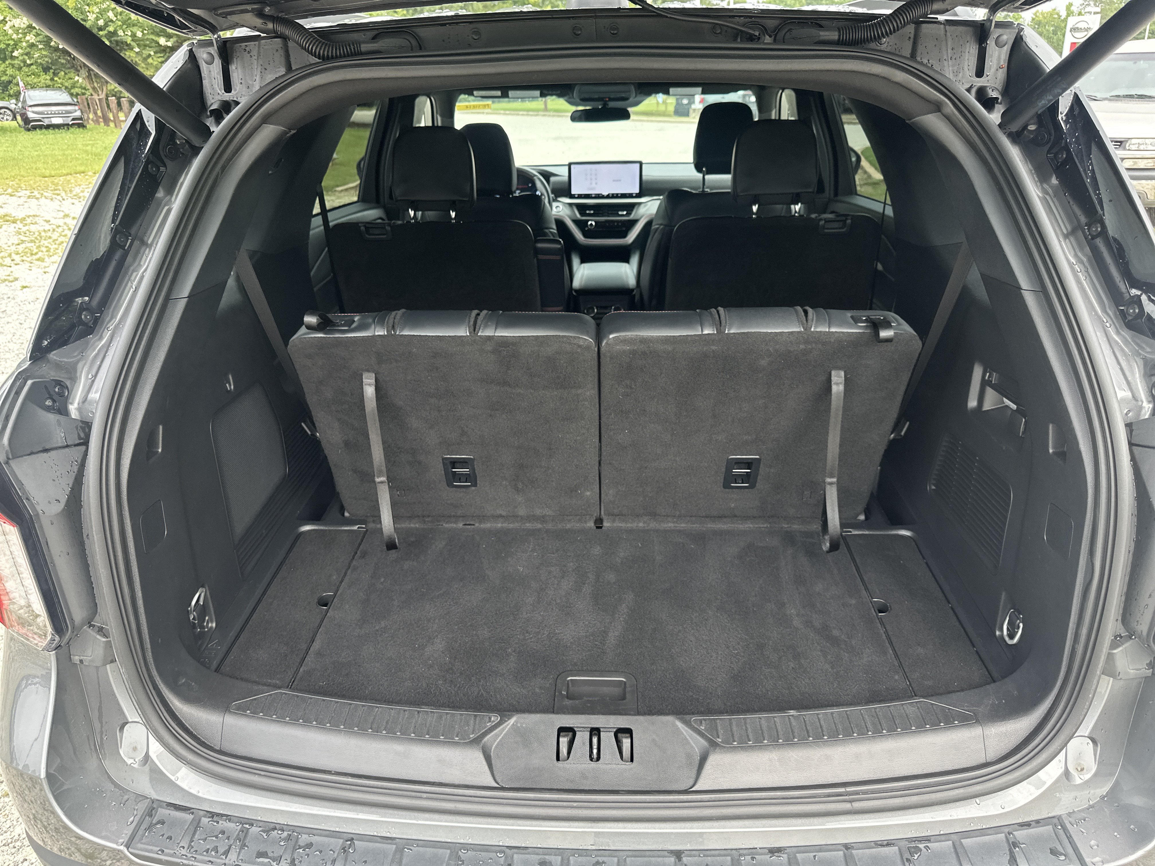 Used 2025 Ford Explorer ST-Line AWD/4WD image 18