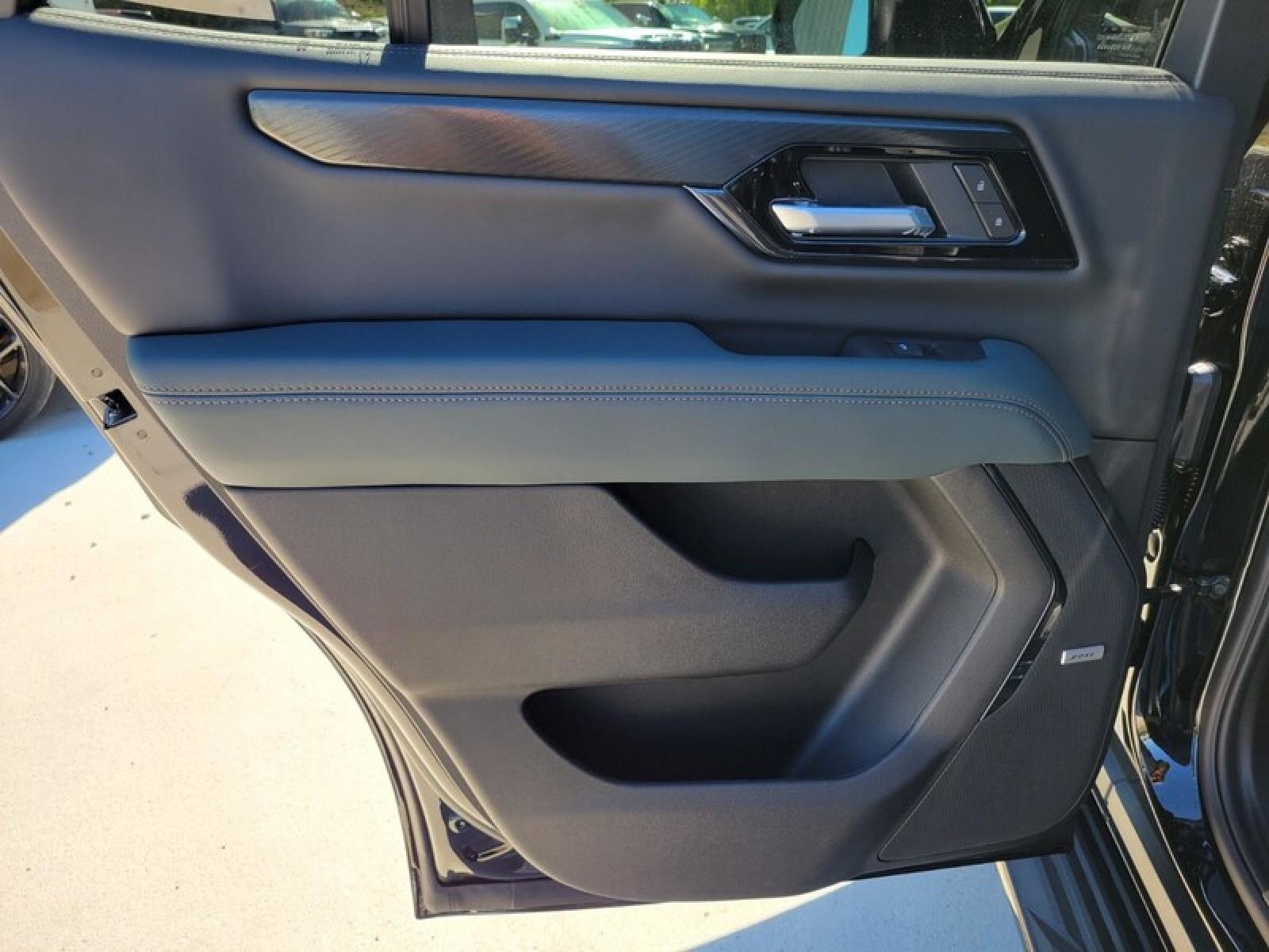 New 2026 GMC Yukon AT4 w/ Premium Trailering Package AWD/4WD image 32