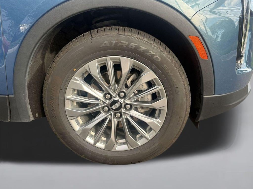 Certified 2025 Cadillac XT4 Premium Luxury FWD image 10