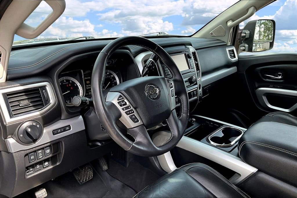 Used 2018 Nissan Titan PRO-4X w/ Pro-4x Convenience Package image 20