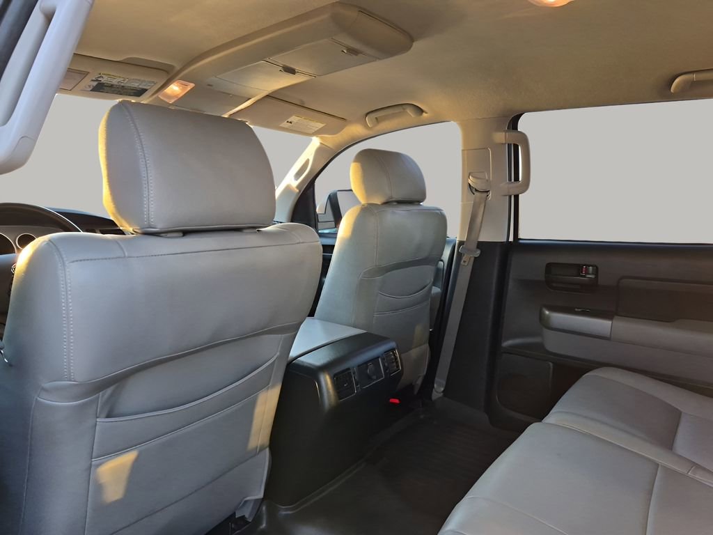 Used 2013 Toyota Tundra 4x4 CrewMax w/ Tow Pkg image 18