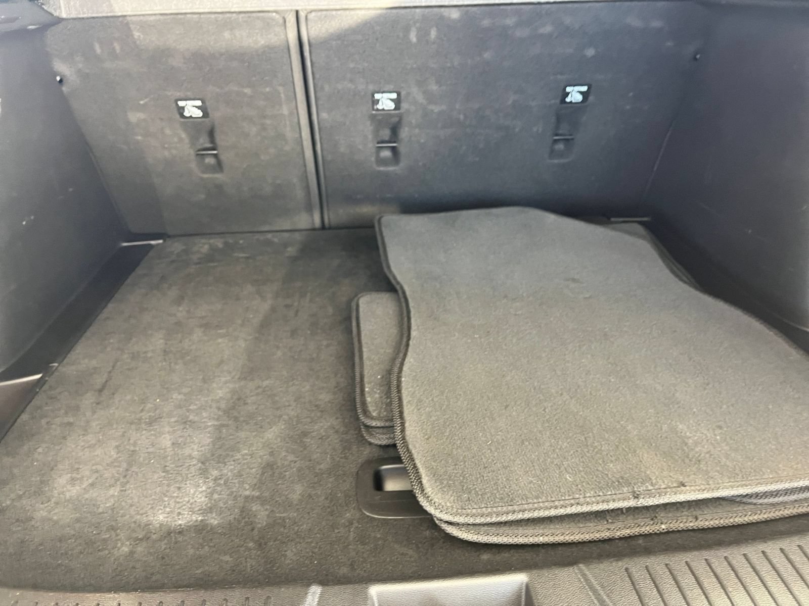 Used 2025 Chevrolet Trax LT FWD image 32