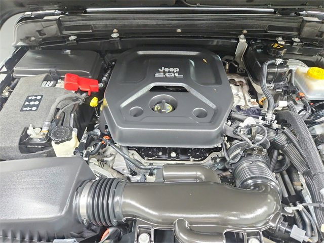 Used 2018 Jeep Wrangler Unlimited Sahara image 17