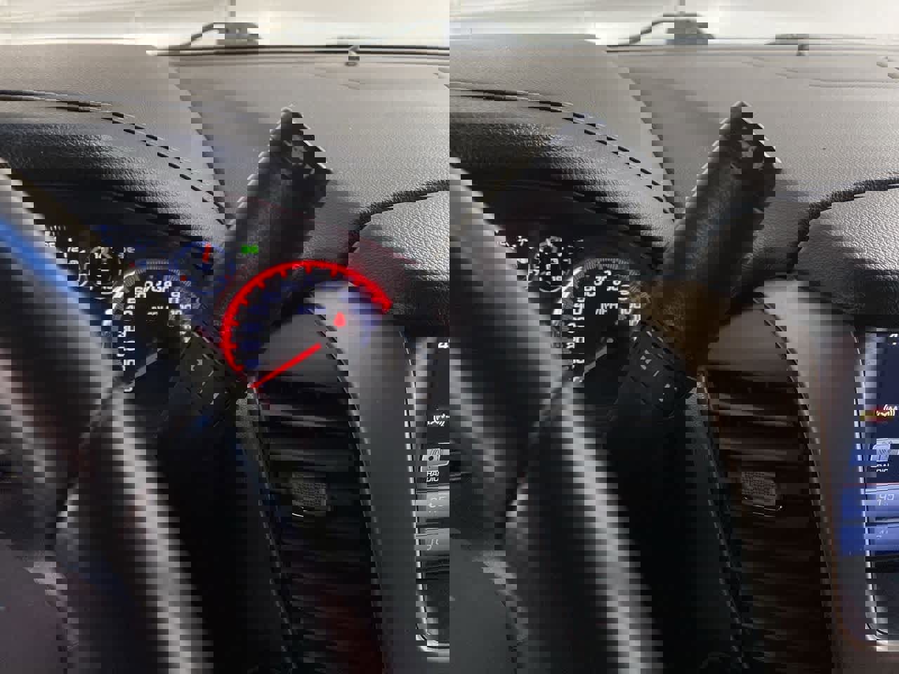 Used 2016 GMC Yukon Denali w/ Open Road Package image 25