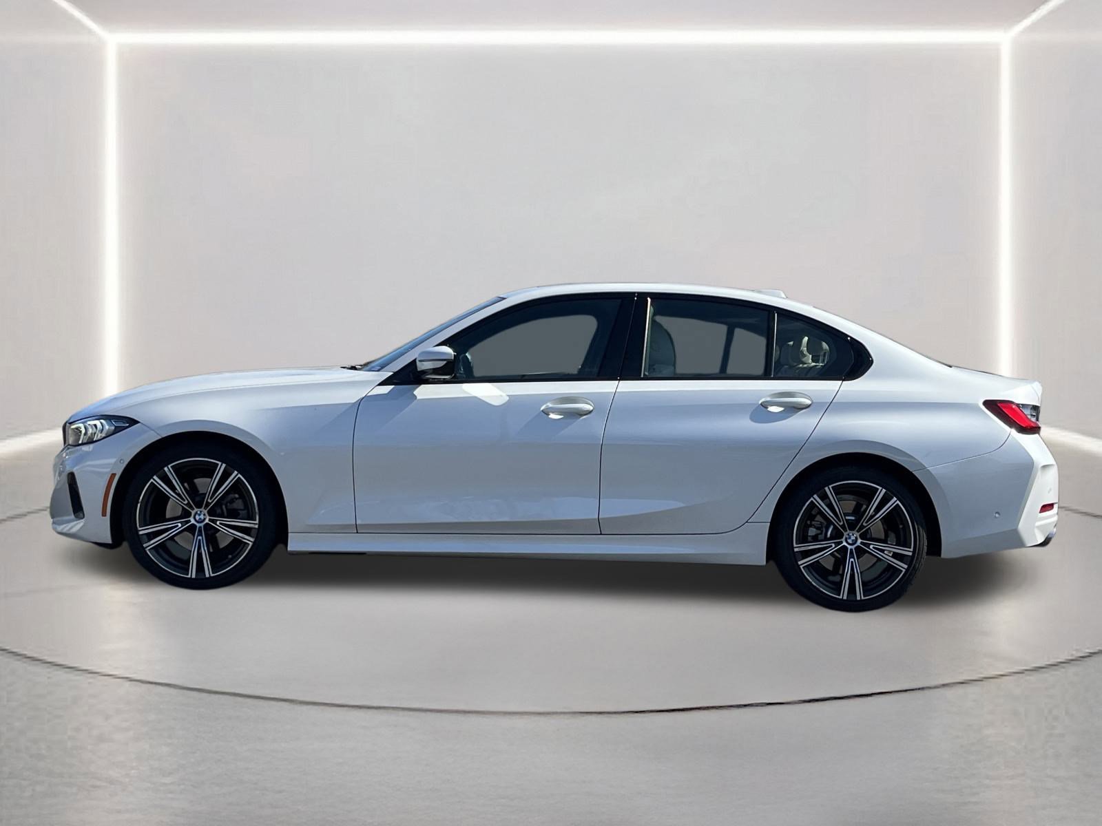 Used 2023 BMW 330i Sedan w/ Premium Package image 24