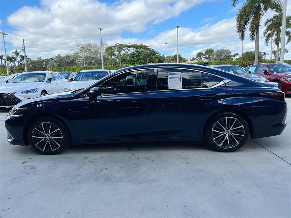 Certified 2022 Lexus ES 350 w/ Premium Package image 4