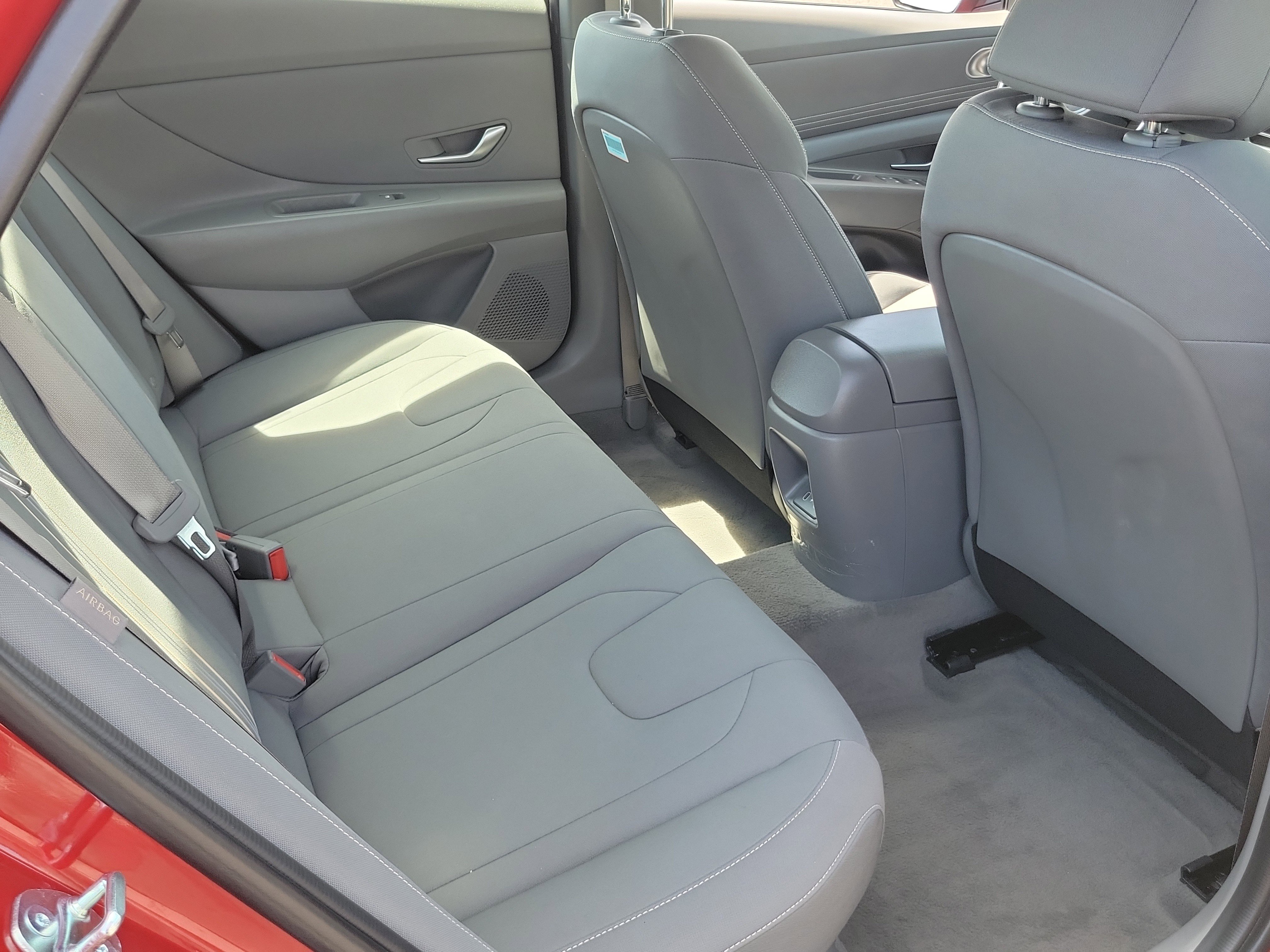 Certified 2025 Hyundai Elantra SEL image 22