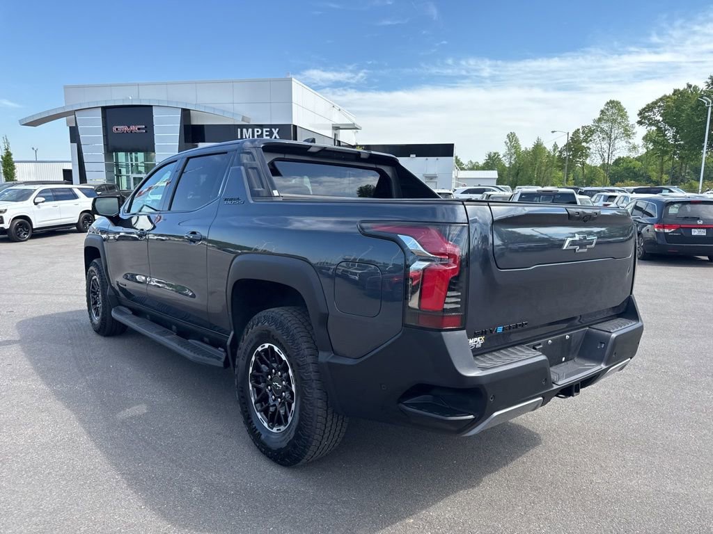 Used 2026 Chevrolet Silverado EV Trail Boss w/ LPO, Gameday Tailgate Package image 3