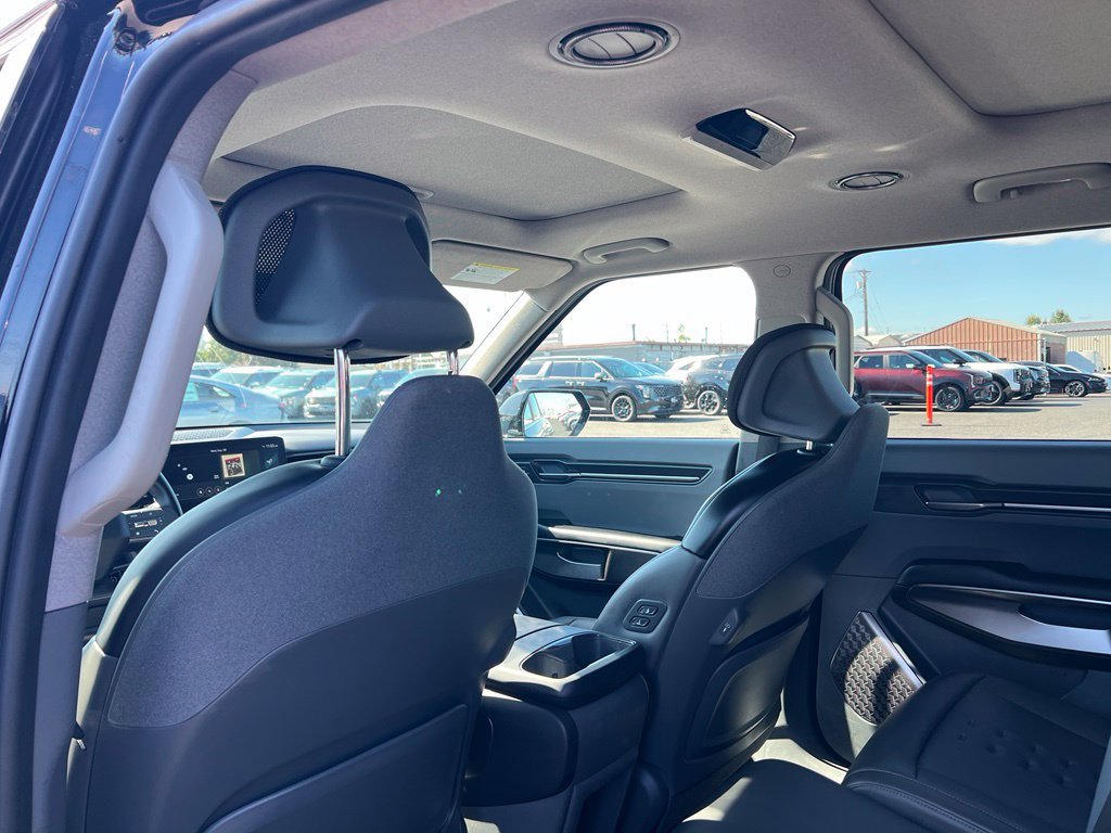 Used 2024 Kia EV9 Wind AWD/4WD image 13