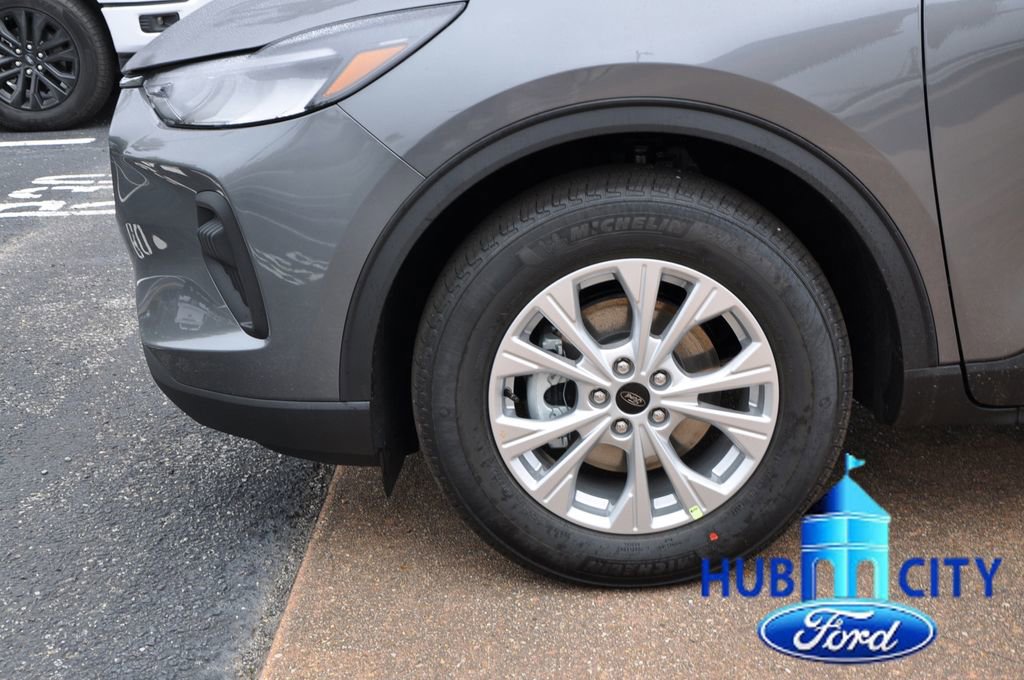 New 2026 Ford Escape Active image 9