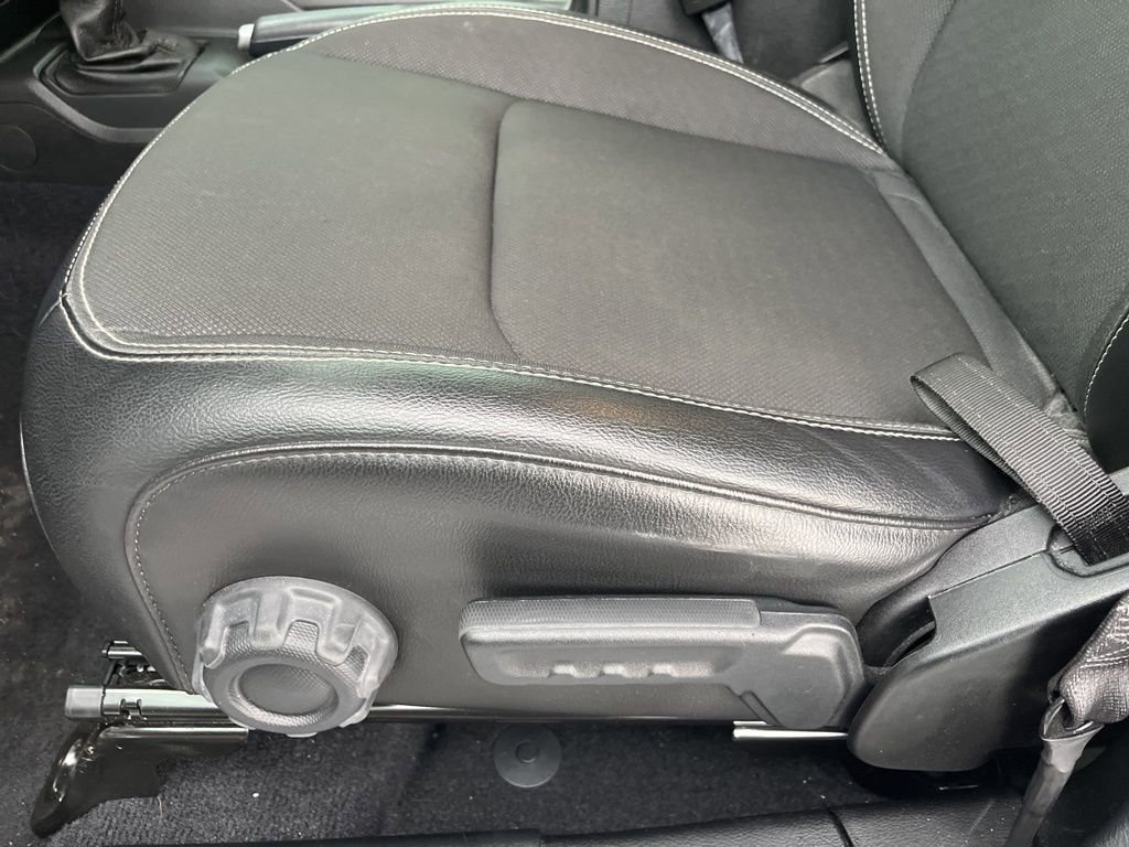 Used 2023 Jeep Wrangler Freedom Edition image 26