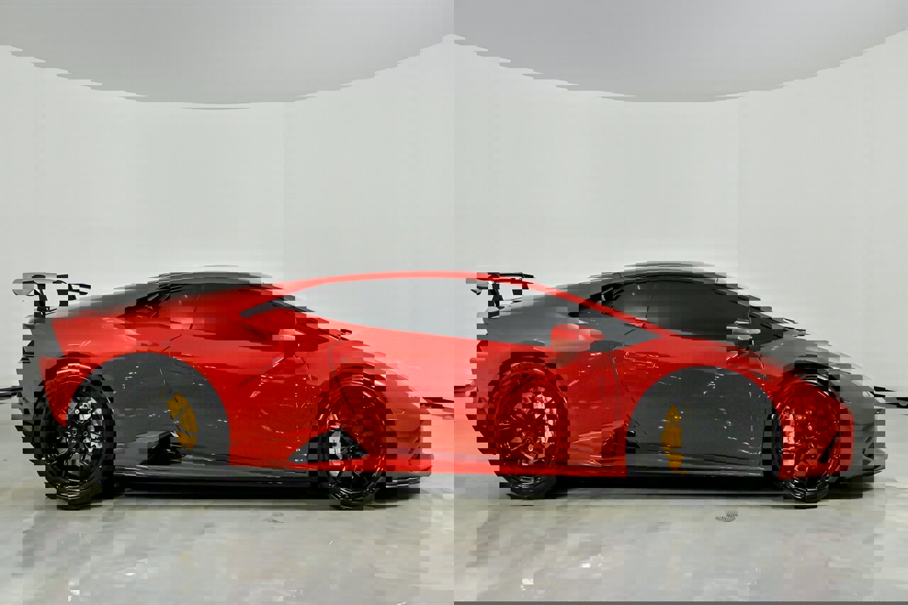Used 2021 Lamborghini Huracan EVO image 15