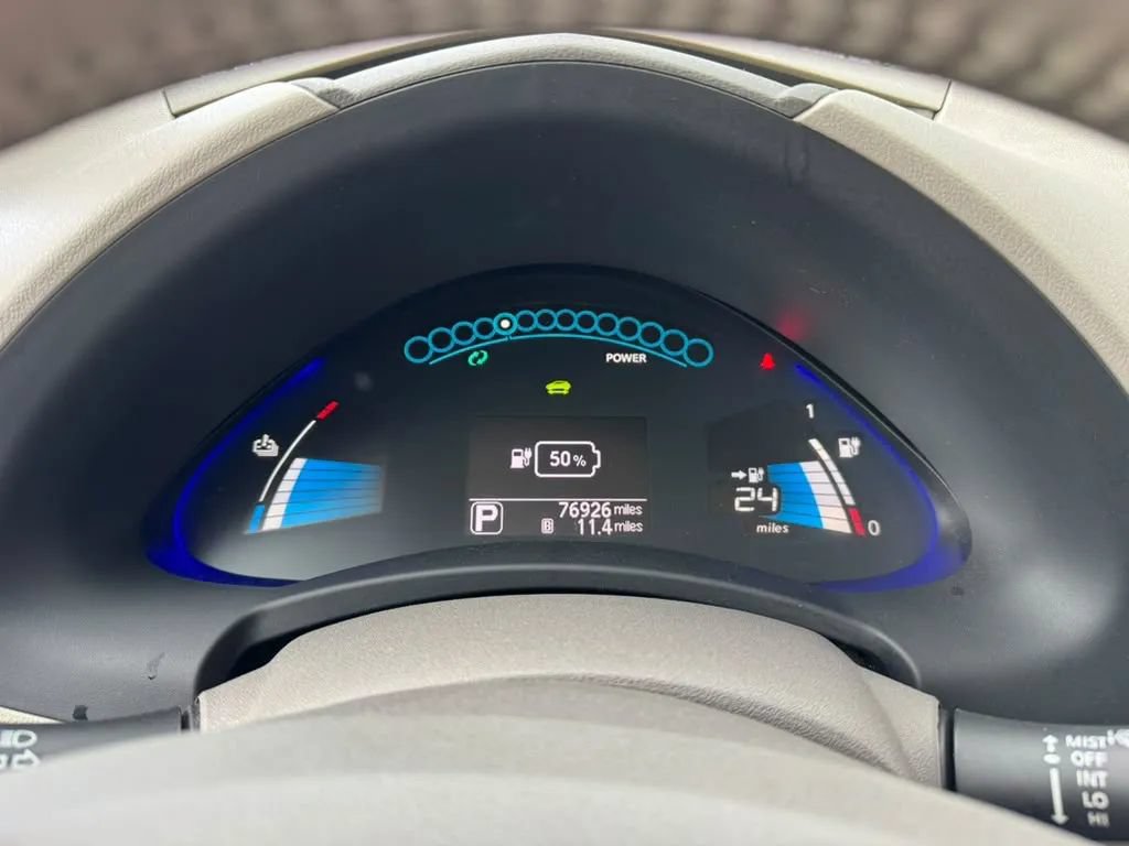Used 2013 Nissan Leaf SV FWD image 14